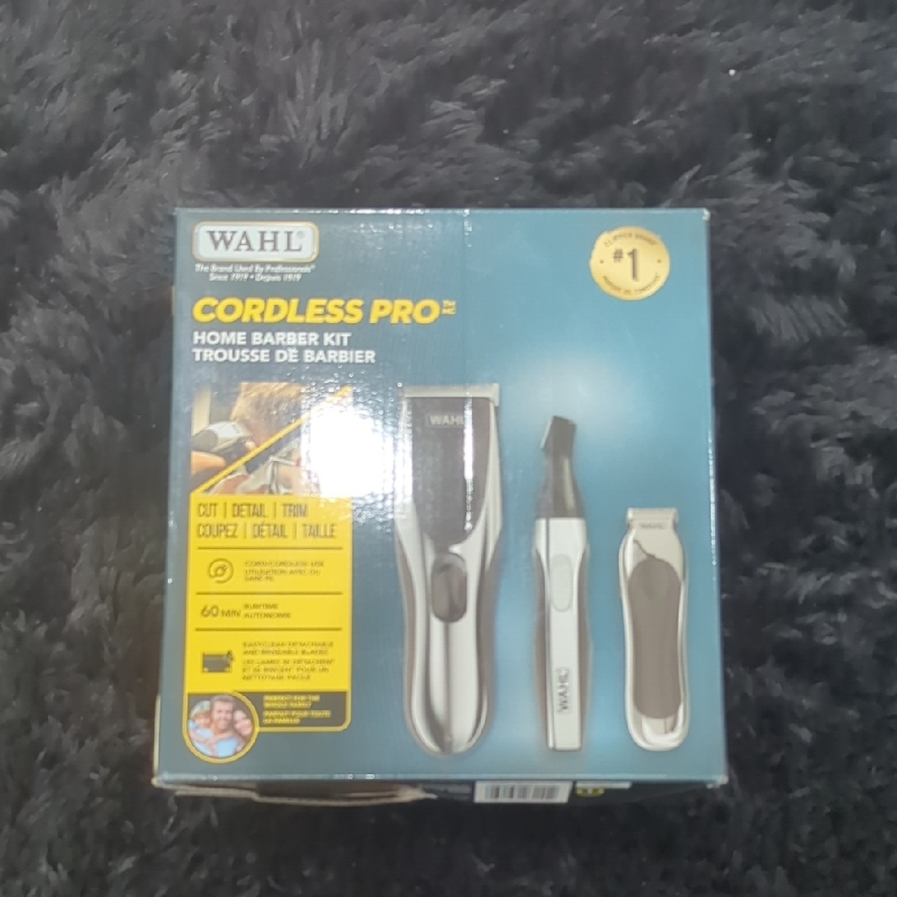 Wahl Cordless Pro Grooming Set in Silver and Black